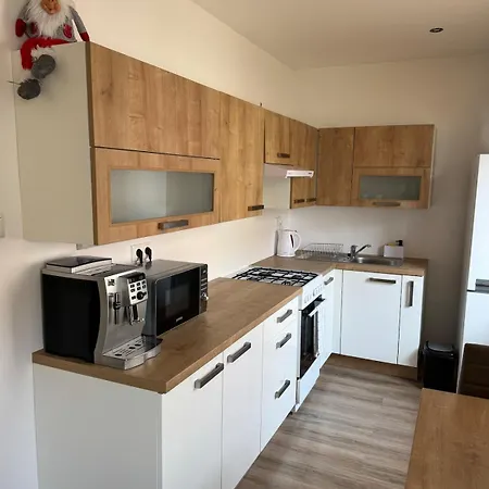 Bulharska Trojizbovy Appartement